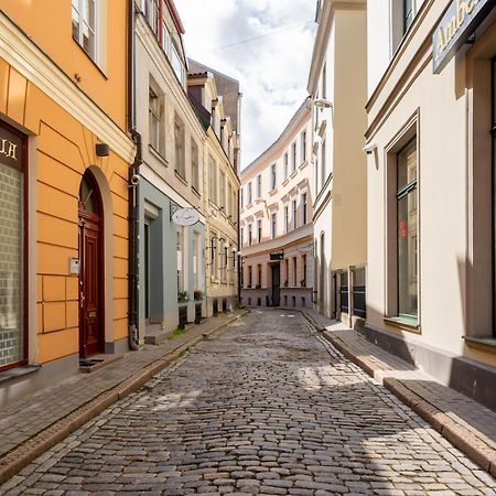 Stylish Old Town Apartment On Mucenieku Street リガ エクステリア 写真