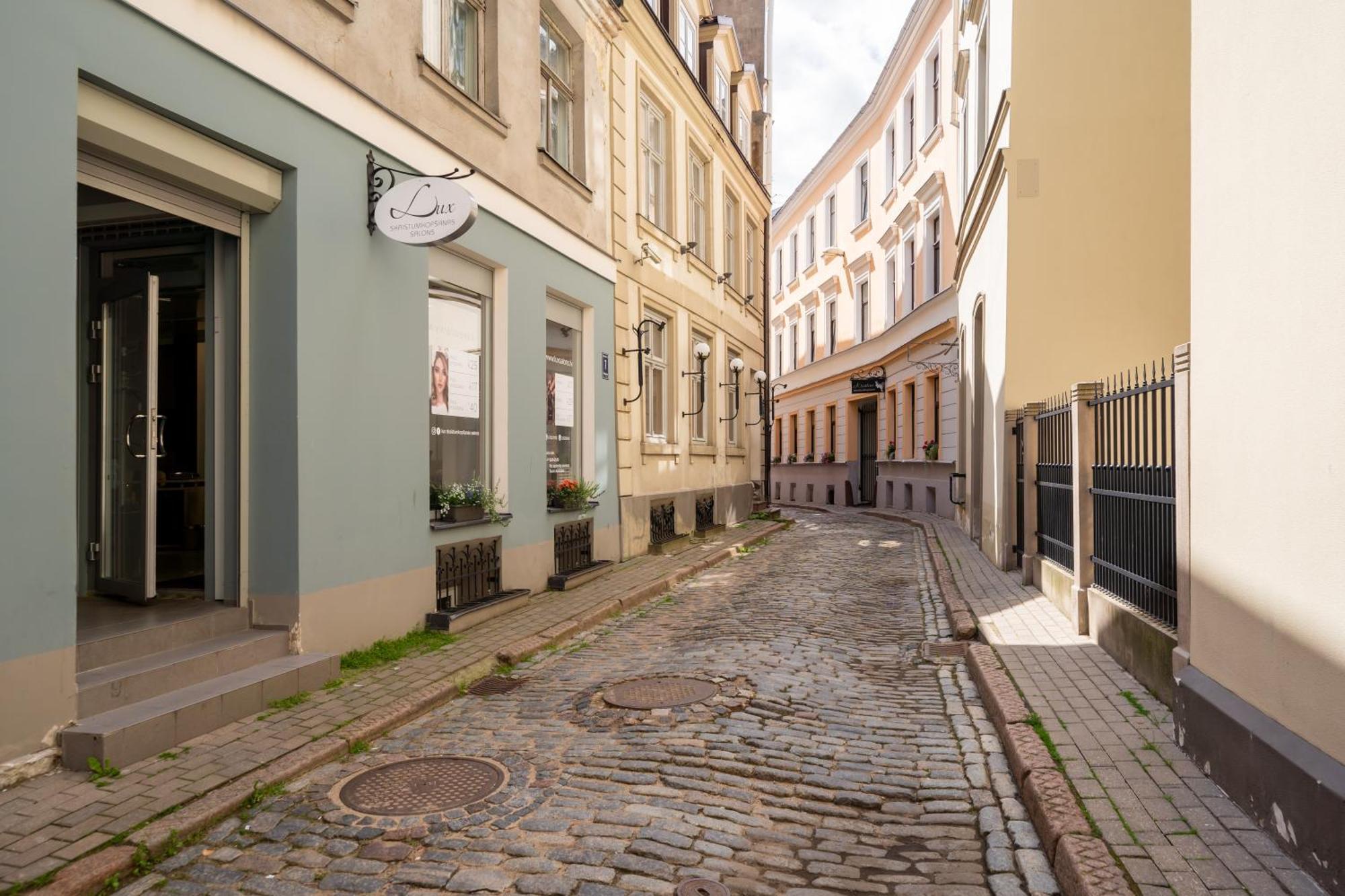 Stylish Old Town Apartment On Mucenieku Street リガ エクステリア 写真